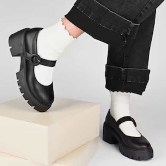 NWOT, Journee Collection Platform Block Heel Zarynn Mary Jane in Cognac, Sz 6.5 - Picture 10 of 10